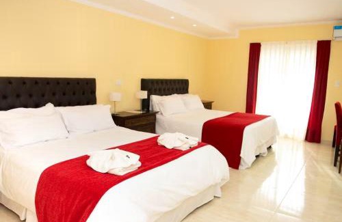 San Antonio de Areco Hotel | Hotel San Carlos