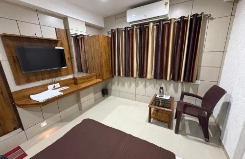 Ahmedabad Hotel | Hotel Sanmati