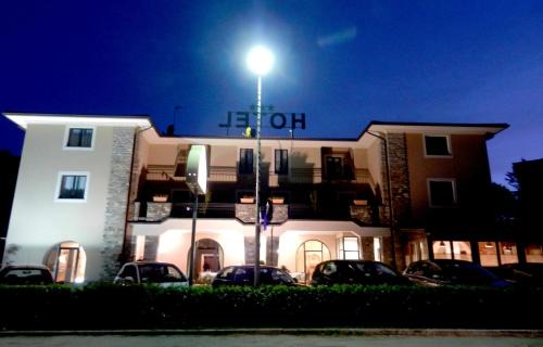 Pieve Santo Stefano Hotel | Hotel Santo Stefano