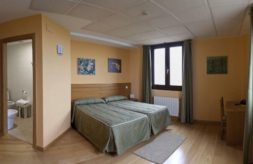 Urquiola Hotel | Hotel Santuario Urkiola