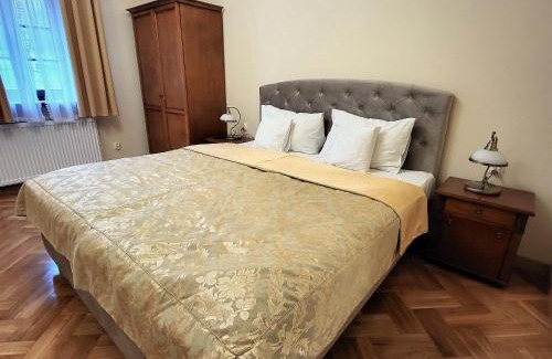 Sandomierz Hotel | Hotel Sarmata Zespół Dworski