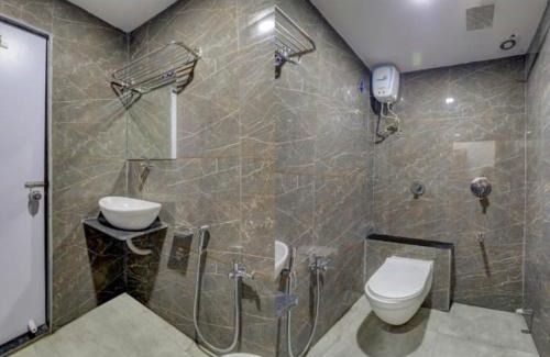 Navrangpura Hotel | HOTEL SAROVAR INN