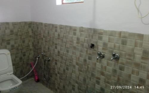 Narainkoti Bed & Breakfast | Hotel Sarthak Bed n Breakfast by StayApart