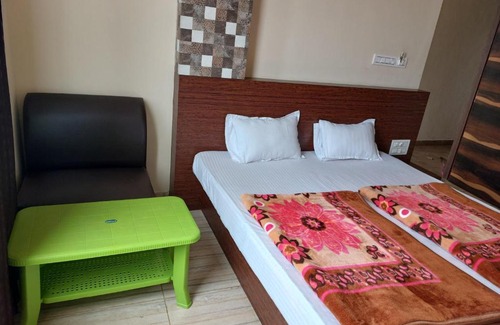 Deoghar Hotel | HOTEL SATYAM PALACE