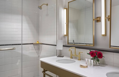 Downtown Kansas City Hotel | Hotel Savoy Kansas City, Tapestry Collection by Hilton