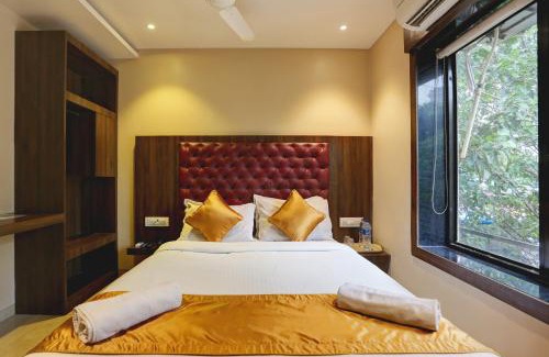 Andheri West House | Hotel Sea Breeze