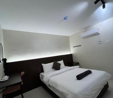 Kampung Kuala Parit Hotel | Hotel Seri Kangsar KK Hotel