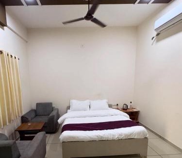Mandvi Bed & Breakfast | hotel seven beach inn