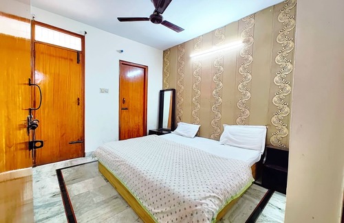 Tallital Hotel | Hotel Shah Guest House Nainital