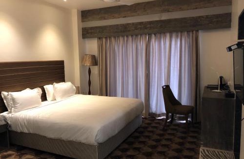 Shegaon Hotel | Hotel Sharanam