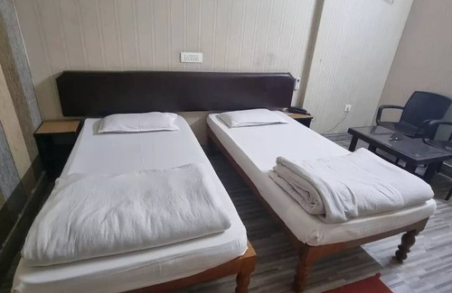 Seoni Hotel | Hotel Shivani Palace