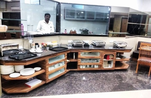 Surat Hotel | Hotel Shreeji Vatika-Airport Road