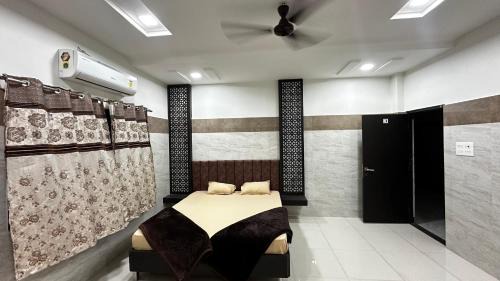 Karanja Hotel | Hotel Shri Hari