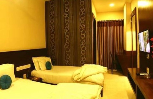 Dewas Hotel | Hotel Shri Khedapati International