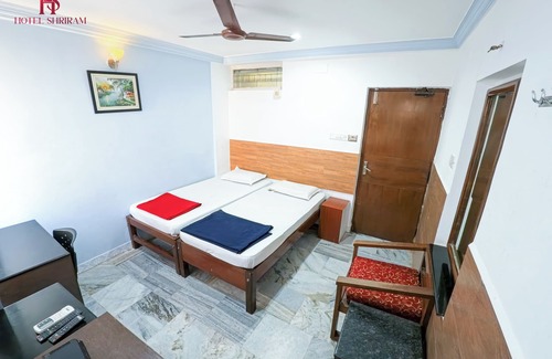 Periamet Cabin | Hotel Shriram