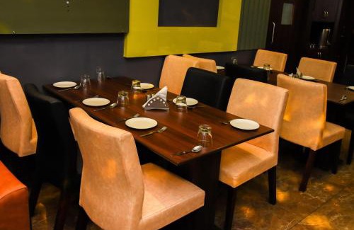 Bhuj Hotel | Hotel Shyam Palace