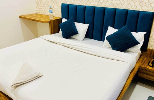 Sanwer Hotel | Hotel Shyam Palace