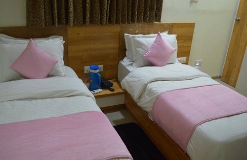 Sarkhej Hotel | Hotel Signature Inn