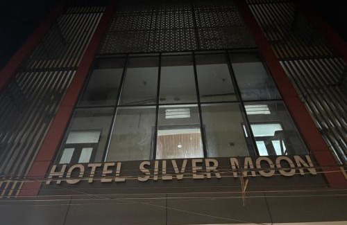 Gopalbari Hotel | Hotel Silver Moon-200 meter Jaipur Junction