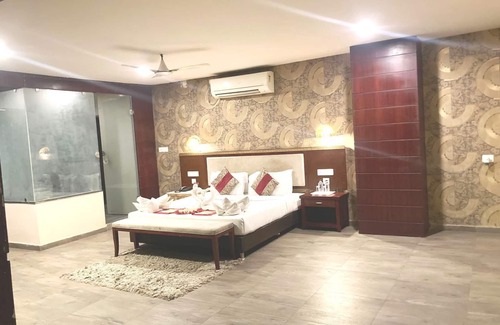 Bilaspur Hotel | Hotel Silver Oak