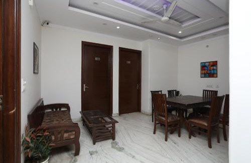 Sector 39 Hotel | Hotel Singh Residency