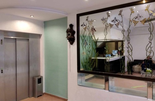 Les Berges du Lac Hotel | Hotel Sisi