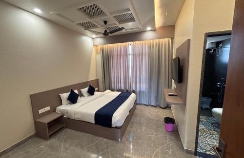Sikar Hotel | Hotel Sisodiya Palace