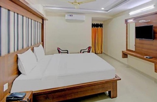 Dabagardens Hotel | Hotel Sitara Grand By WB Inn