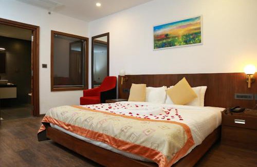 Thalassery Hotel | HOTEL SKY PARADISE