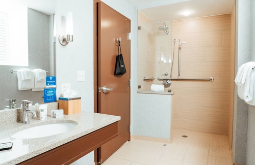 Downtown Syracuse Hotel | Hotel Skyler Syracuse Tapestry Collection by Hilton