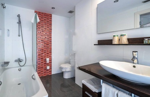 Macanet de Cabrenys Hotel | Hotel Spa La Central - Adults Only