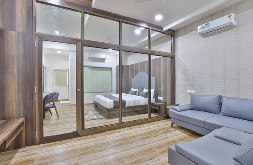 Anand Hotel | Hotel SR Regency