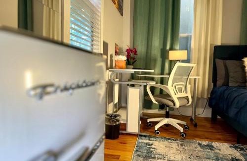 McGinley Square House | Hotel-Style, No Host, Professionally Managed ID265