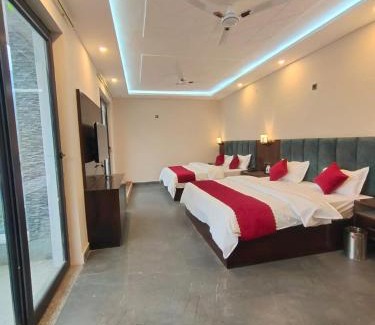 Sitapur Hotel | Hotel Sudesh Ganga