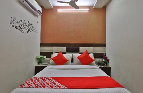 Navrangpura Hotel | Hotel Sunstay