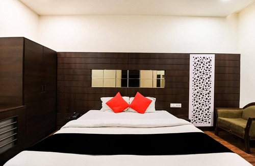 Kota Hotel | Hotel Surpin Palace