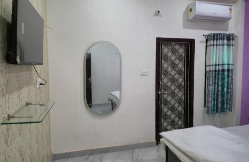 Agra House | Hotel Taj Moon