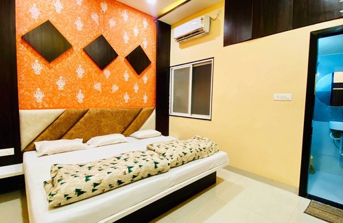 Omkareshwar Hotel | Hotel Tanish