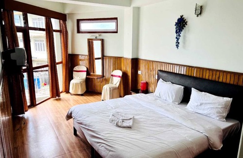 Pelling Hotel | HOTEL TASHI GYAL TSEN