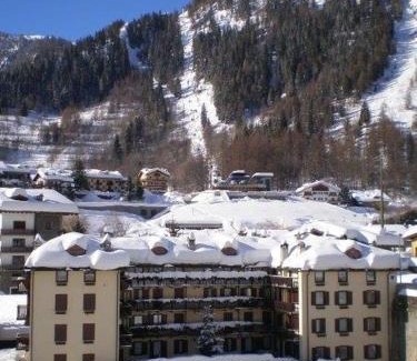 Dolonne Hotel | Hotel Tavernier