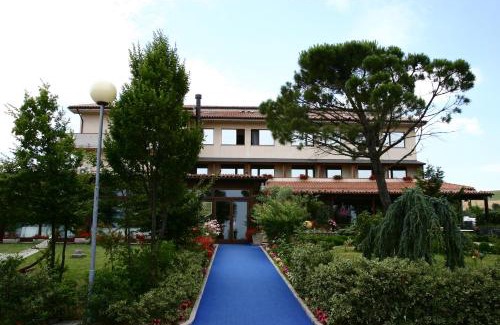 Cingoli Hotel | Hotel Tetto delle Marche - Ristorante dei Conti