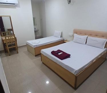 Triplicane Hotel | Hotel Thalapathi