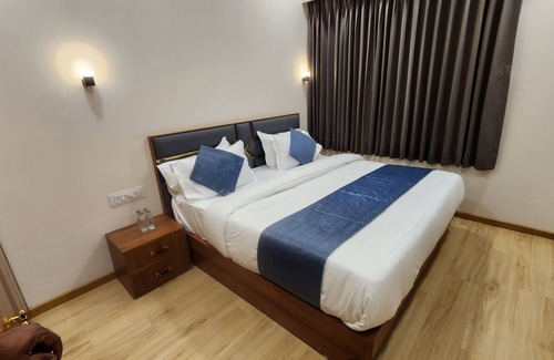 Ahmedabad Hotel | Hotel The Aeraj