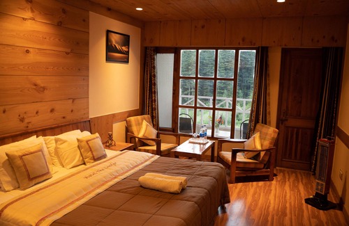 Old Manali Hotel | Hotel The Conifer