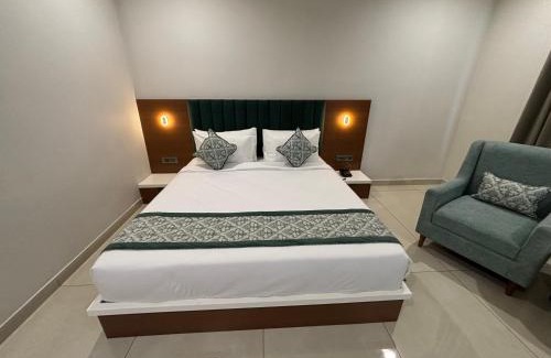 Jhunjhunu Hotel | Hotel The Crown Inn