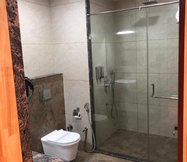 Jhunjhunu Hotel | Hotel The Crown Inn