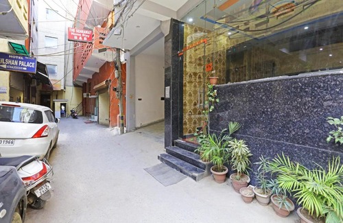 Vikaspuri Bed & Breakfast | HOTEL THE GRACE B&B