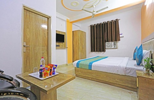 Vikaspuri Bed & Breakfast | HOTEL THE GRACE B&B