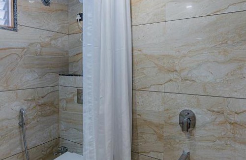 Gandhinagar Hotel | Hotel The Grand Heaven