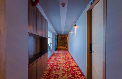 Gandhinagar Hotel | Hotel The Grand Heaven